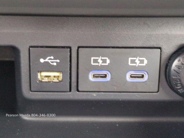 Photo of 2022 Gray Toyota Highlander