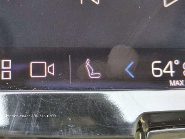 Photo of 2022 White Volvo XC60
