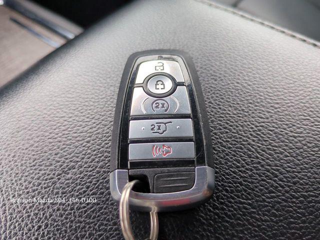 Photo of 2020 Oxford White Ford Expedition