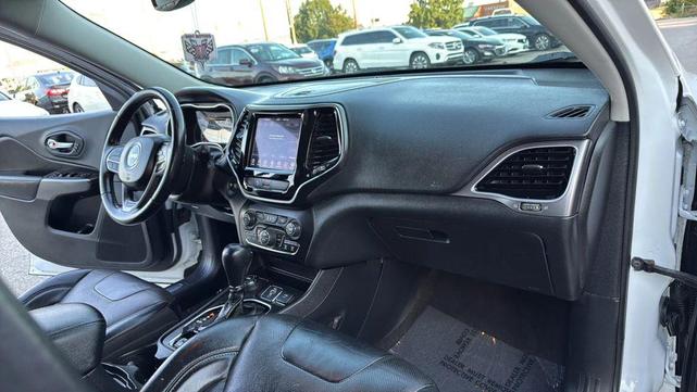 Photo of 2020 Bright White Clearcoat Jeep Cherokee