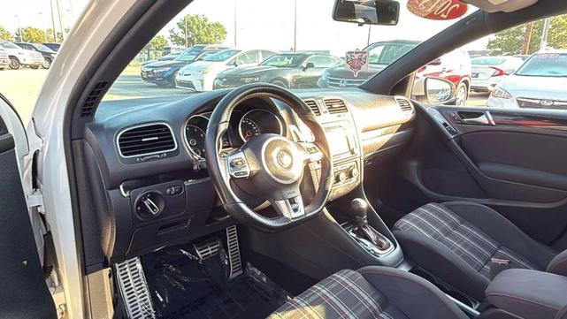 Photo of 2013 Candy White Volkswagen GTI