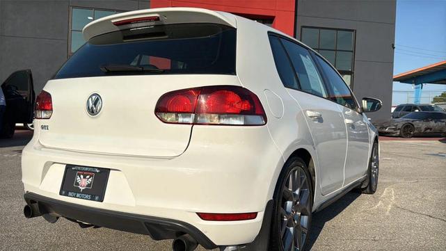 Photo of 2013 Candy White Volkswagen GTI