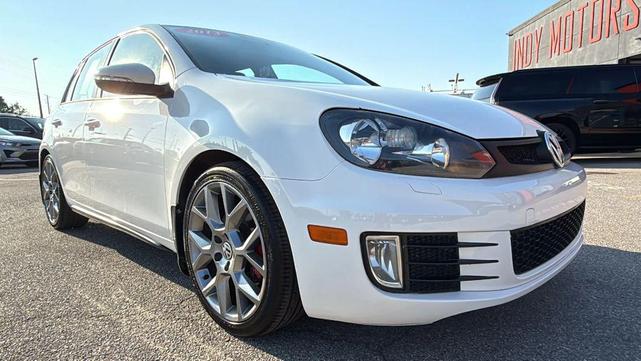 Photo of 2013 Candy White Volkswagen GTI