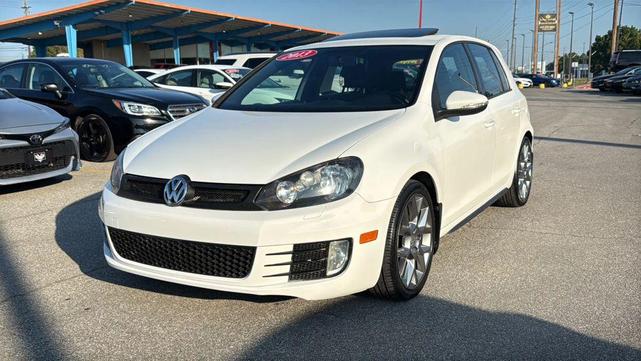 Photo of 2013 Candy White Volkswagen GTI