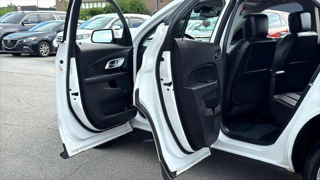 Photo of 2016 White Chevrolet Equinox