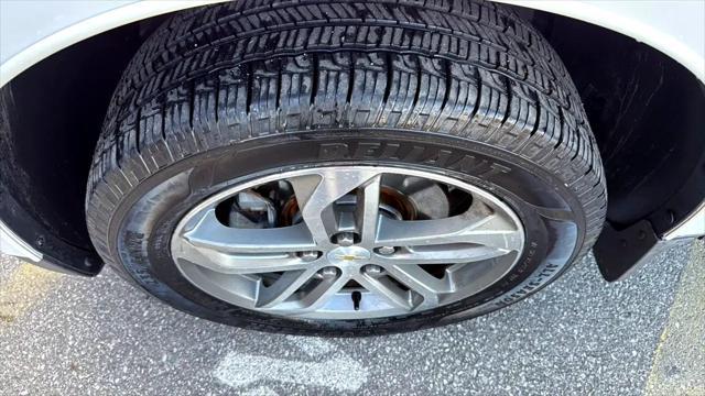 Photo of 2016 White Chevrolet Equinox