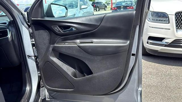 Photo of 2023 Gray Chevrolet Equinox