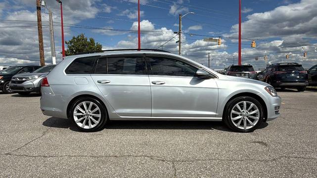 Photo of 2016 Silver Volkswagen Golf SportWagen