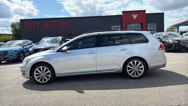 Photo of 2016 Silver Volkswagen Golf SportWagen