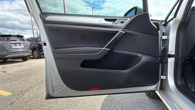 Photo of 2016 Silver Volkswagen Golf SportWagen