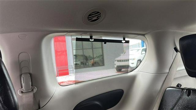 Photo of 2022 Gray Chrysler Pacifica