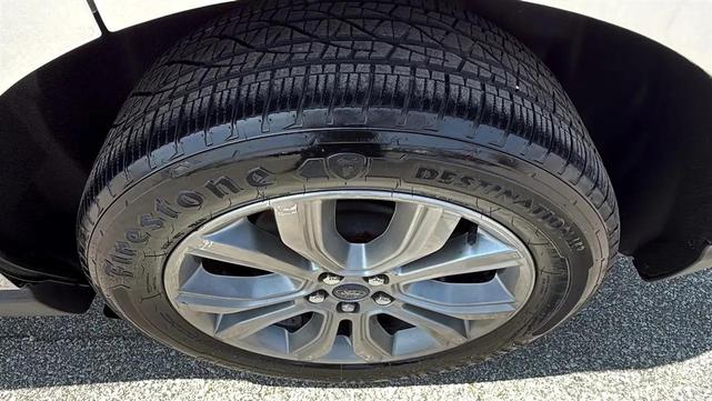 Photo of 2019 Ingot Silver Metallic Ford Edge