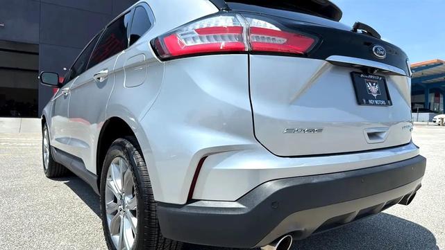 Photo of 2019 Ingot Silver Metallic Ford Edge