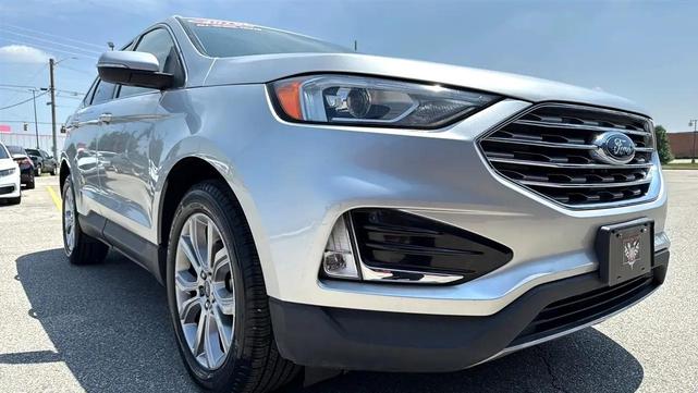 Photo of 2019 Ingot Silver Metallic Ford Edge