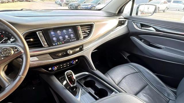 Photo of 2021 White Buick Enclave