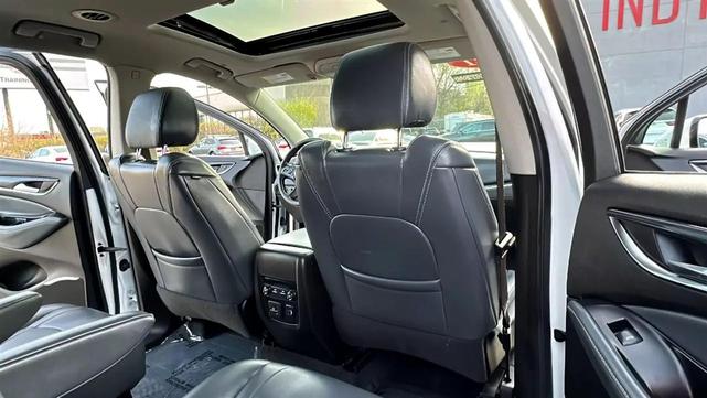 Photo of 2021 White Buick Enclave