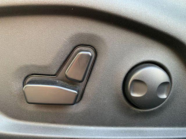 Photo of 2025 Bright White Clearcoat Jeep Compass