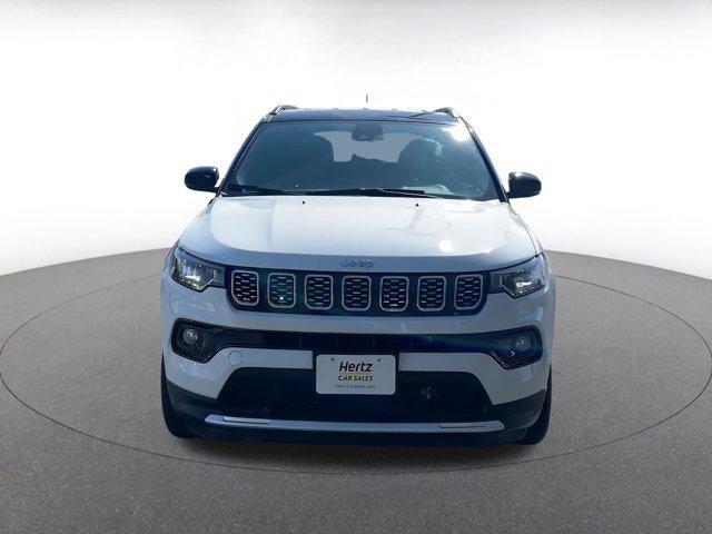 Photo of 2025 Bright White Clearcoat Jeep Compass