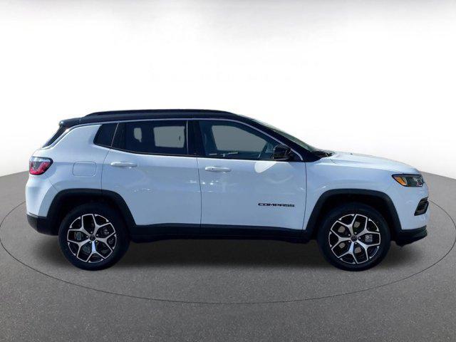 Photo of 2025 Bright White Clearcoat Jeep Compass
