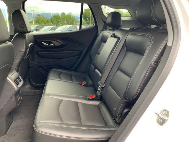 Photo of 2024 Summit White GMC Terrain