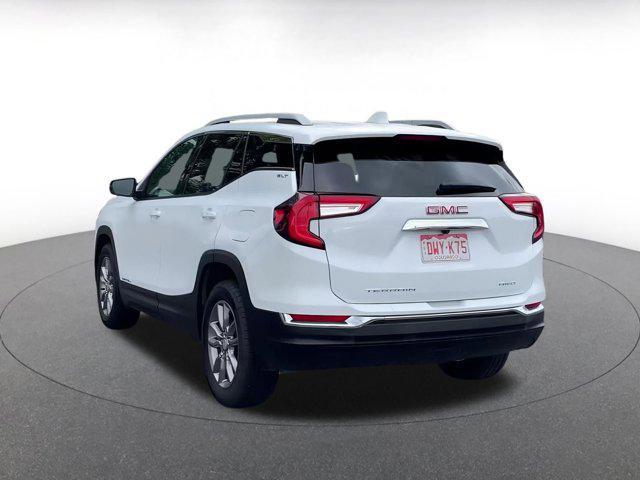 Photo of 2024 Summit White GMC Terrain