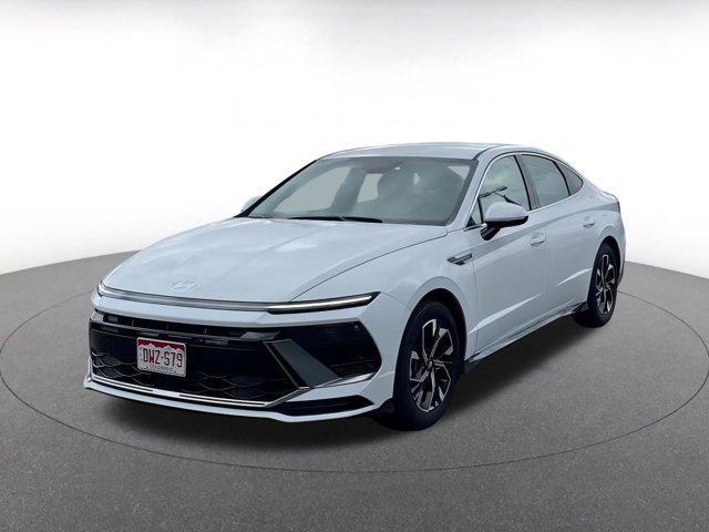 Photo of 2025 Serenity White Hyundai SONATA