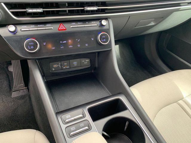 Photo of 2025 Serenity White Hyundai SONATA