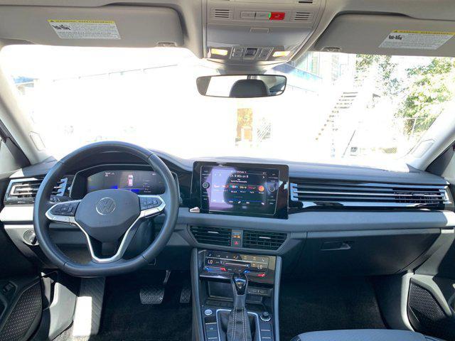 Photo of 2025 Gray Volkswagen Jetta
