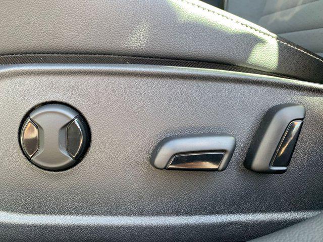 Photo of 2025 Gray Volkswagen Jetta