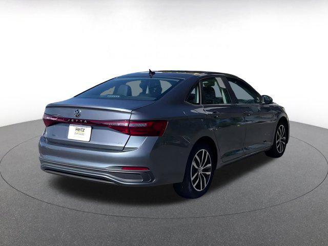 Photo of 2025 Gray Volkswagen Jetta