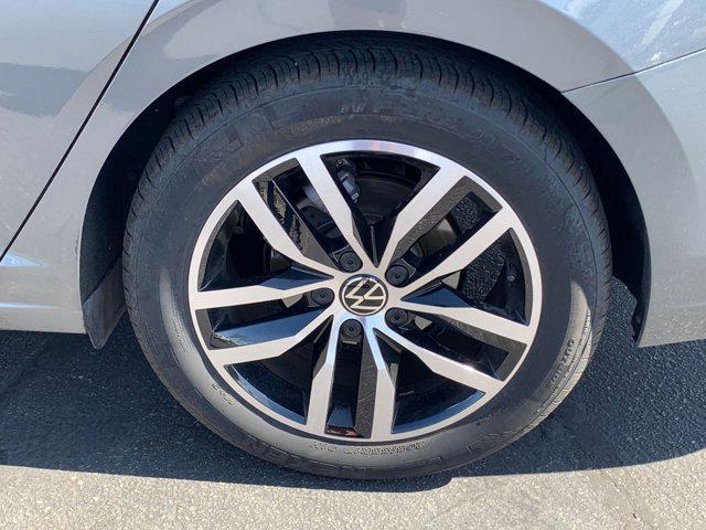 Photo of 2025 Gray Volkswagen Jetta