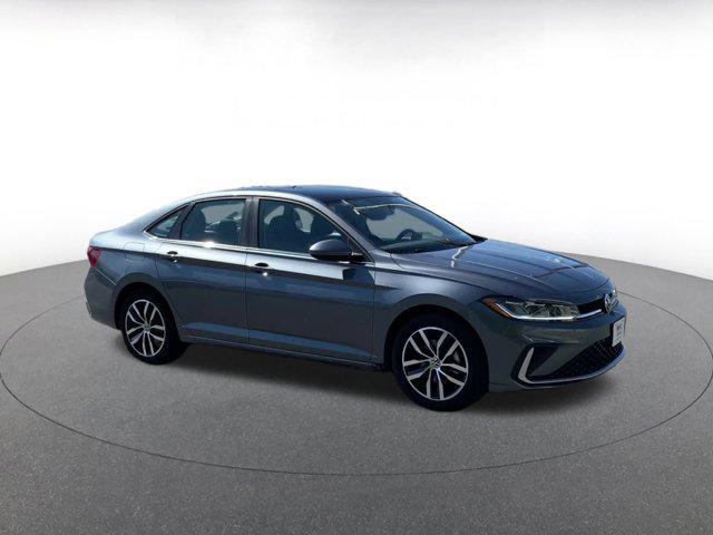 Photo of 2025 Gray Volkswagen Jetta