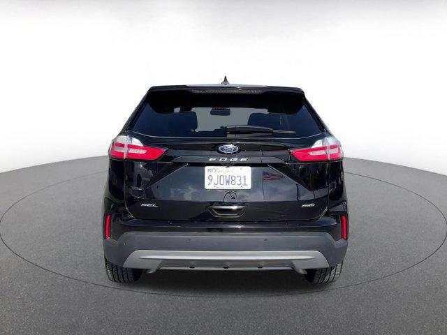 Photo of 2024 Agate Black Metallic Ford Edge