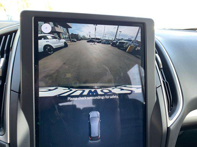 Photo of 2024 Agate Black Metallic Ford Edge
