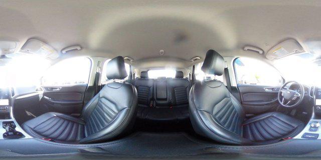Photo of 2024 Agate Black Metallic Ford Edge