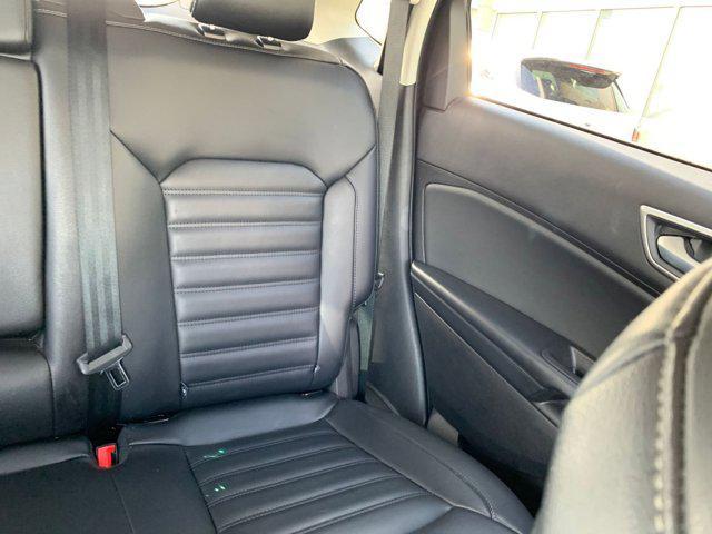 Photo of 2024 Agate Black Metallic Ford Edge
