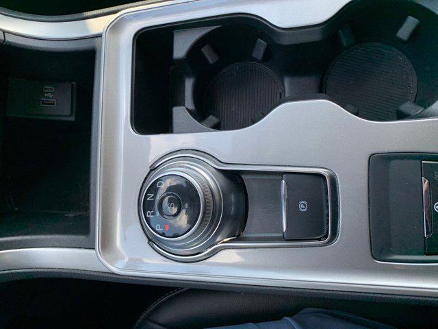 Photo of 2024 Agate Black Metallic Ford Edge