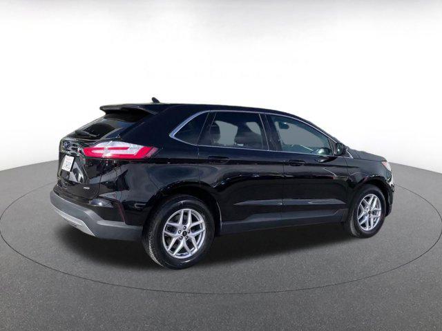 Photo of 2024 Agate Black Metallic Ford Edge