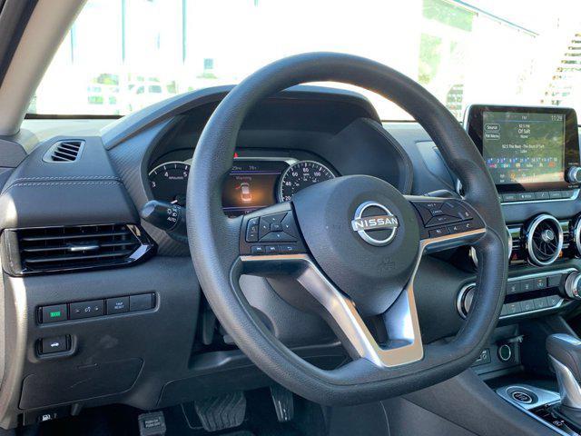 Photo of 2024 Rosewood Metallic Nissan Sentra
