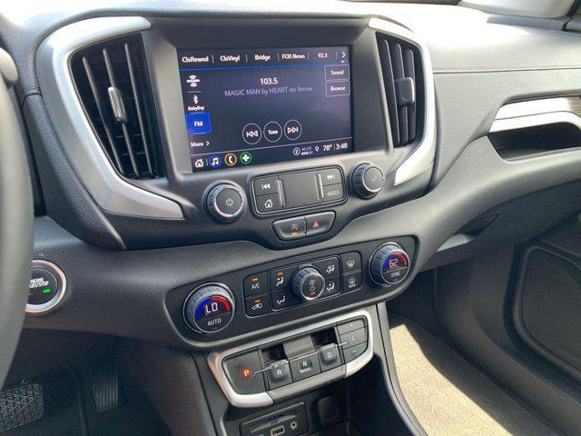 Photo of 2024 Summit White GMC Terrain