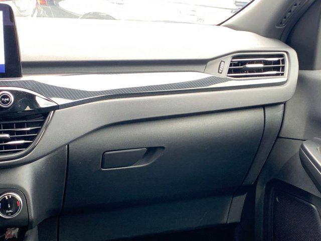 Photo of 2024 Carbonized Gray Metallic Ford Escape