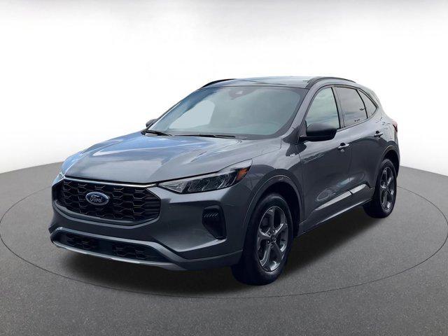 Photo of 2024 Carbonized Gray Metallic Ford Escape