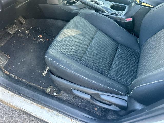 Photo of 2017 Super White Toyota RAV4