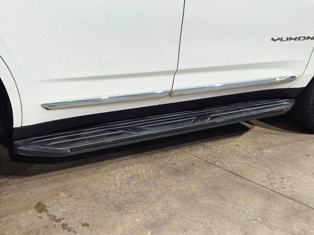 Photo of 2024 White Frost Tricoat GMC Yukon