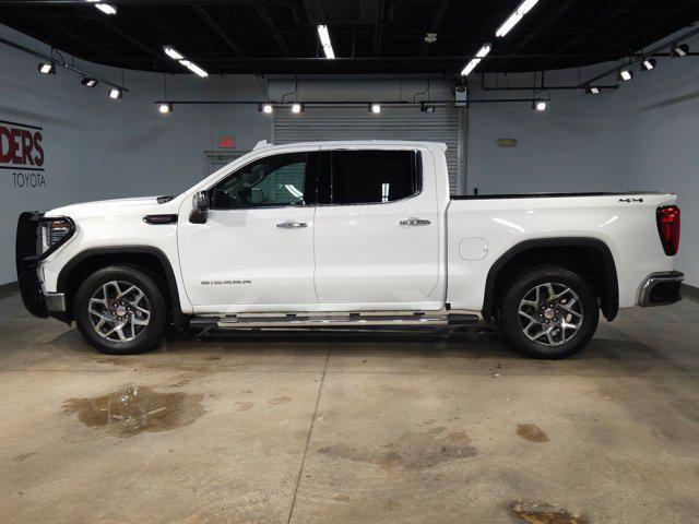 Photo of 2023 Summit White GMC Sierra 1500