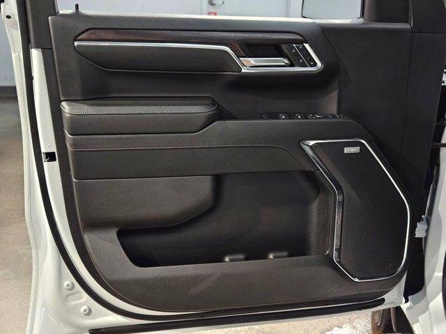 Photo of 2023 Summit White GMC Sierra 1500