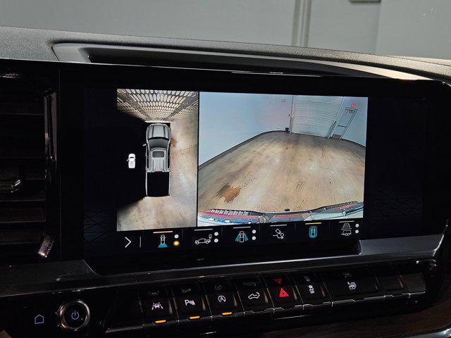 Photo of 2023 Summit White GMC Sierra 1500