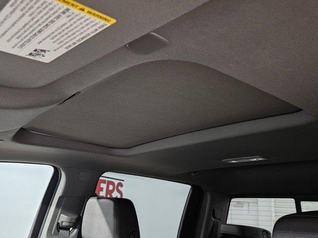 Photo of 2023 Summit White GMC Sierra 1500