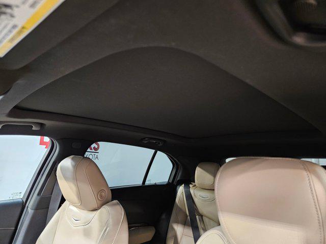Photo of 2024 Crystal White Tricoat Cadillac XT4