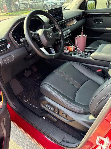 Photo of 2025 Radiant Red Metallic II Honda Pilot